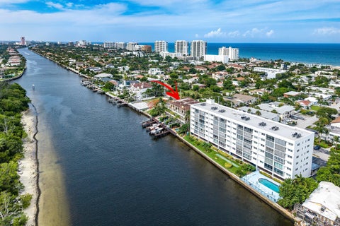 Photo of 453 NE 19th Avenue, Deerfield Beach, FL 33441 (MLS # B26043591)
