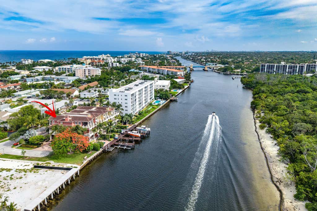 Photo of 453 NE 19th Avenue, Deerfield Beach, FL 33441 (MLS # B26043591)
