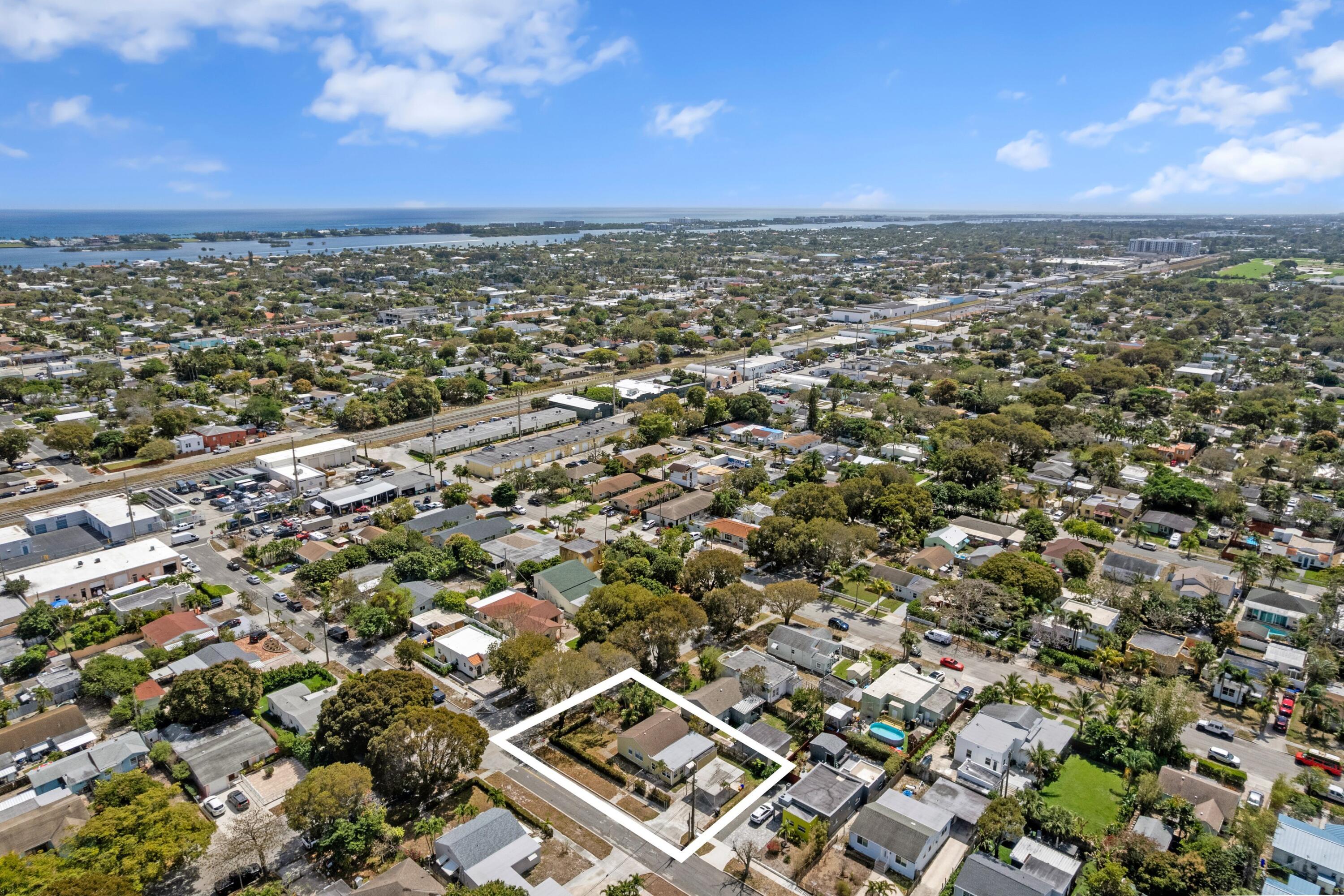 FERNWOOD - Residential Lease