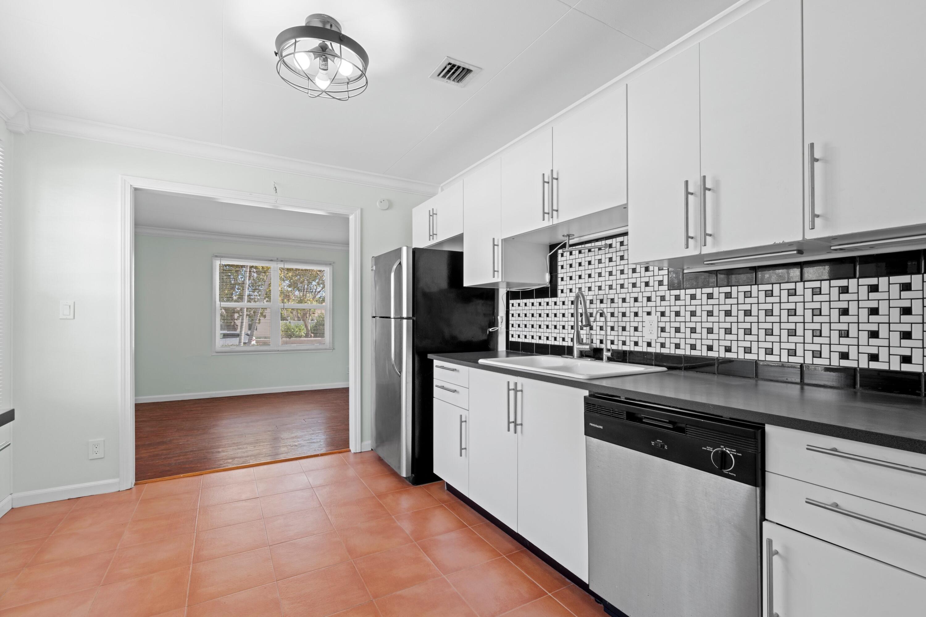 FERNWOOD - Residential Lease