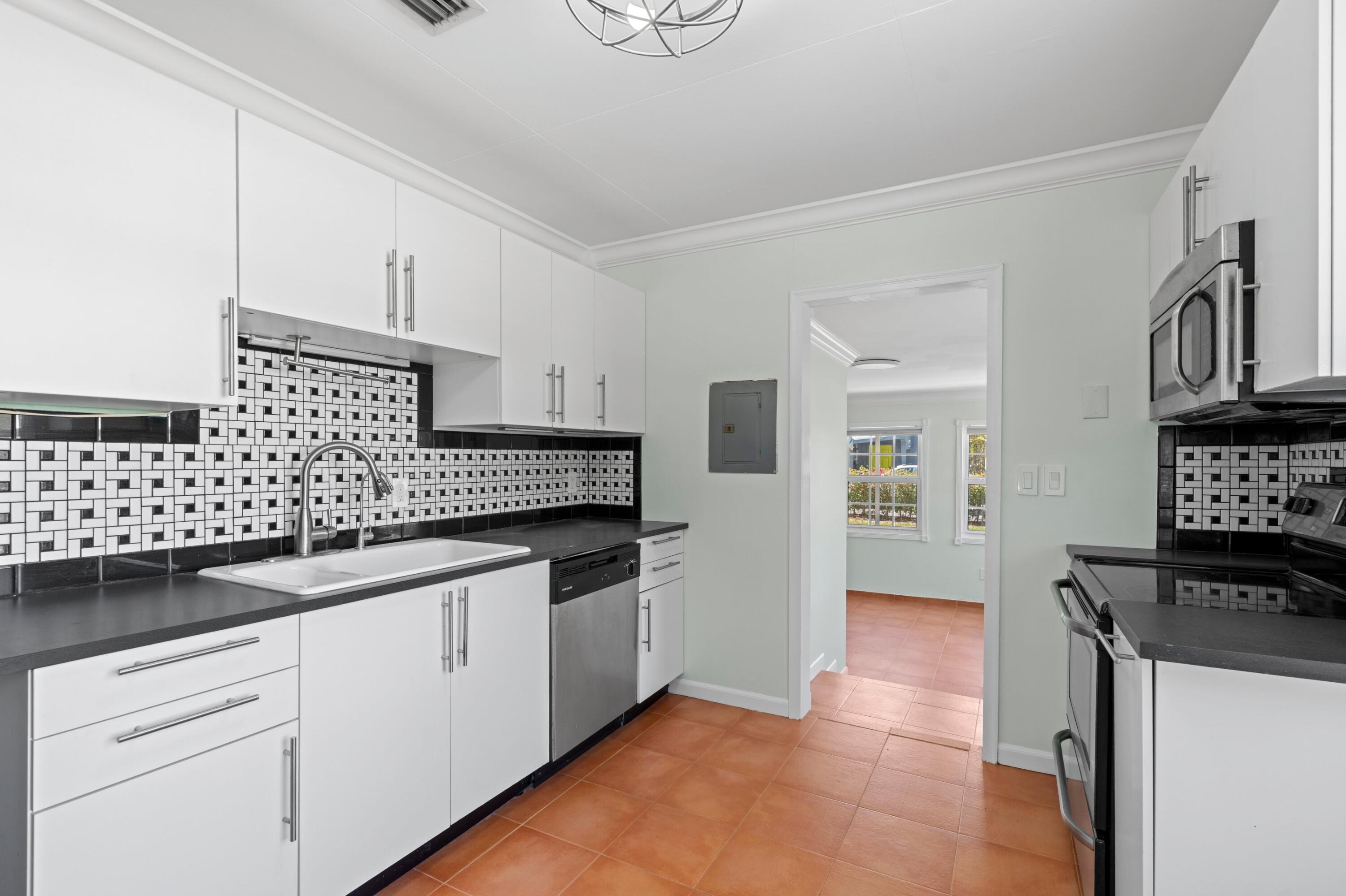 FERNWOOD - Residential Lease