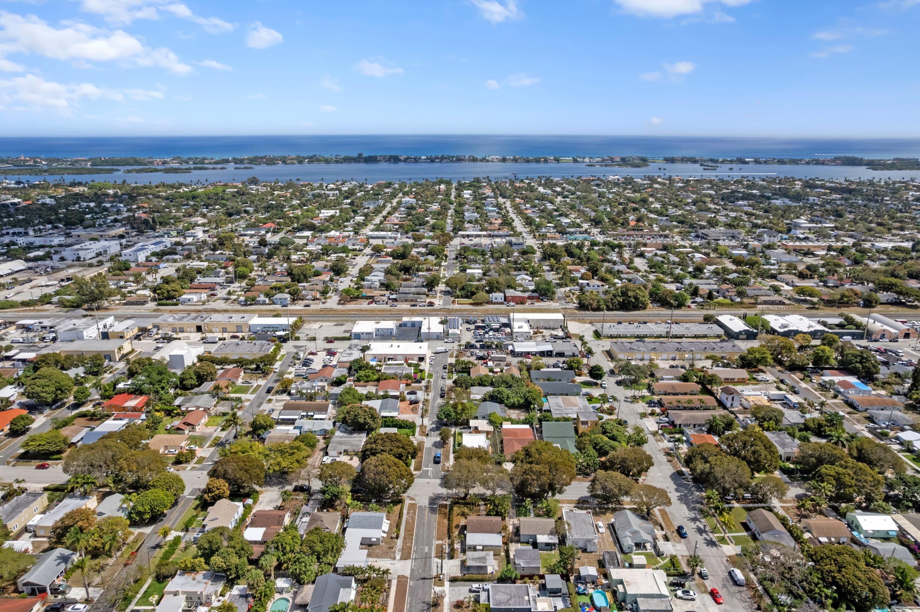 FERNWOOD - Residential Lease