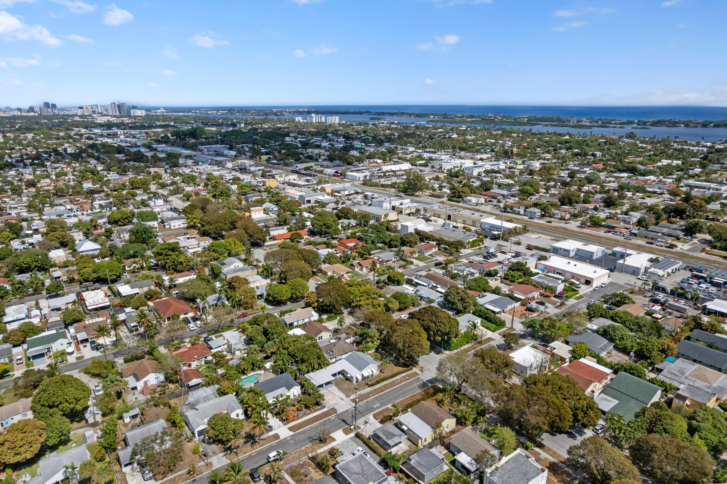 FERNWOOD - Residential Lease