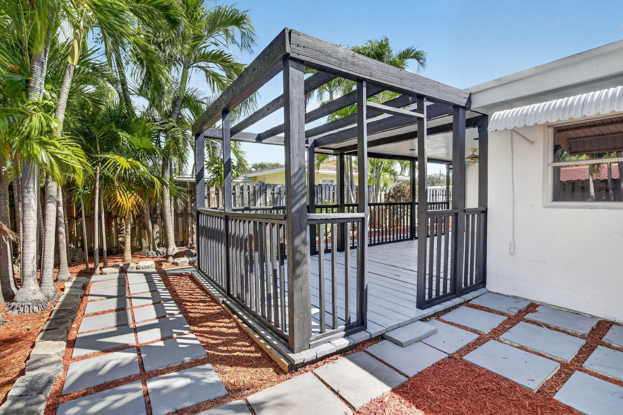 CORAL RIDGE ISLES - Residential
