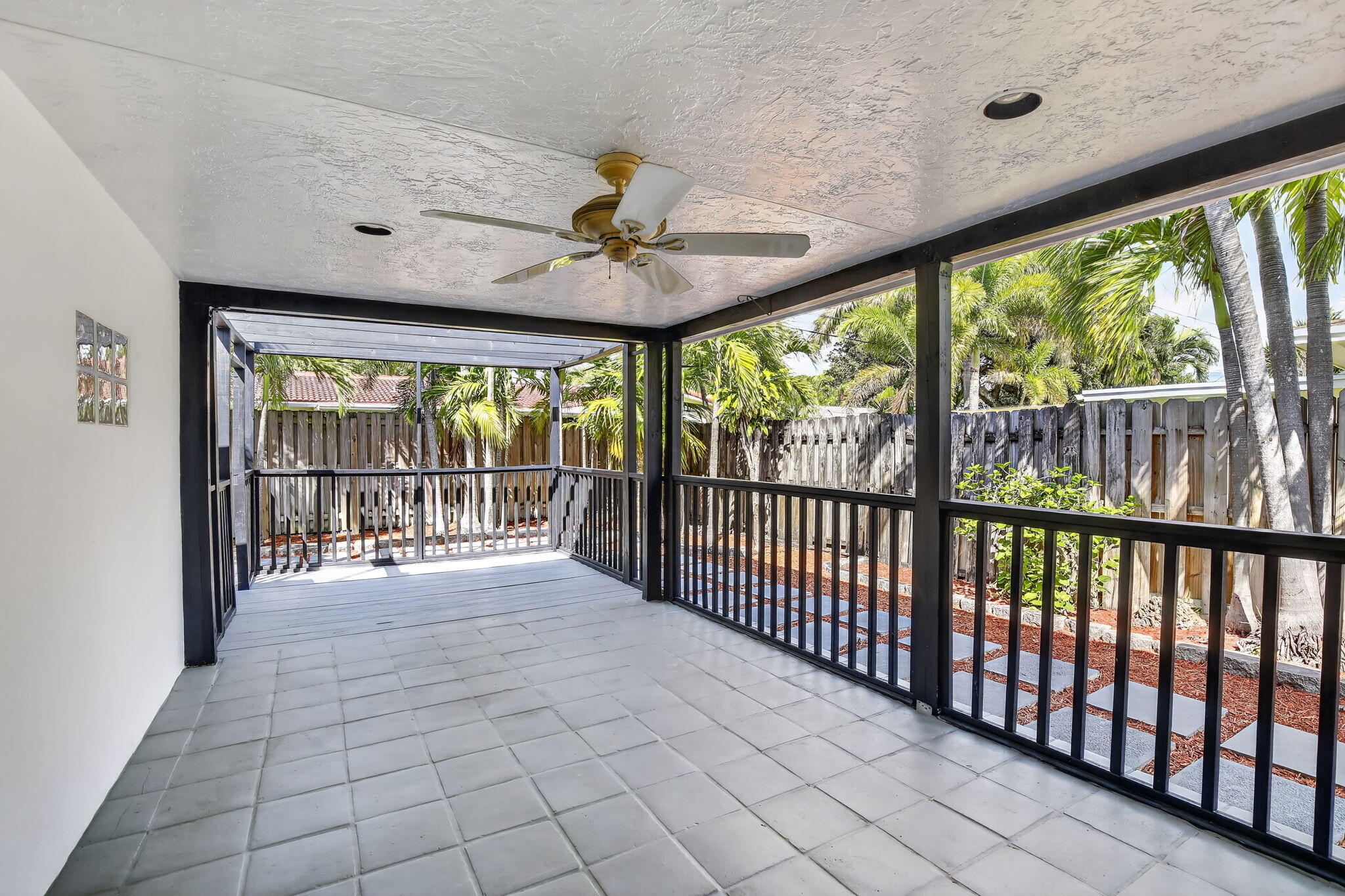 CORAL RIDGE ISLES - Residential