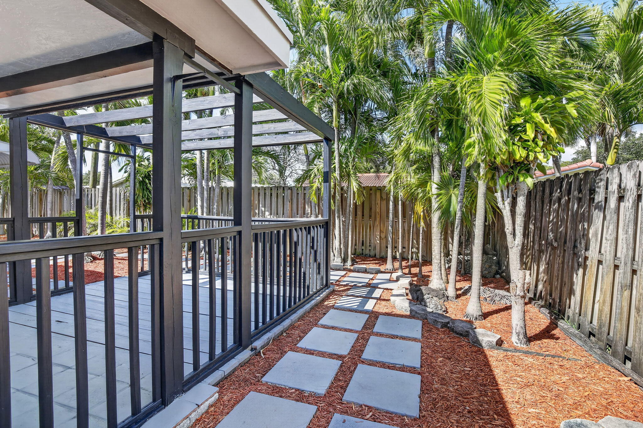 CORAL RIDGE ISLES - Residential