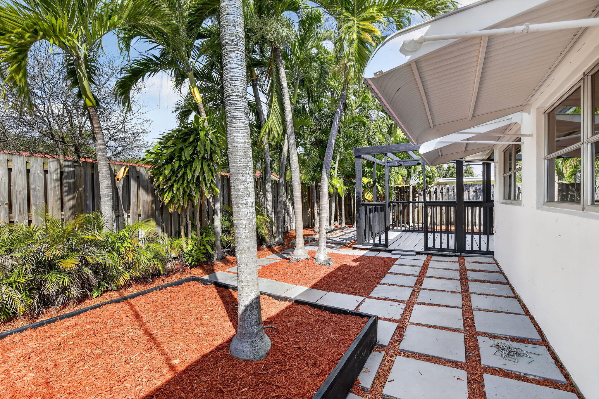CORAL RIDGE ISLES - Residential