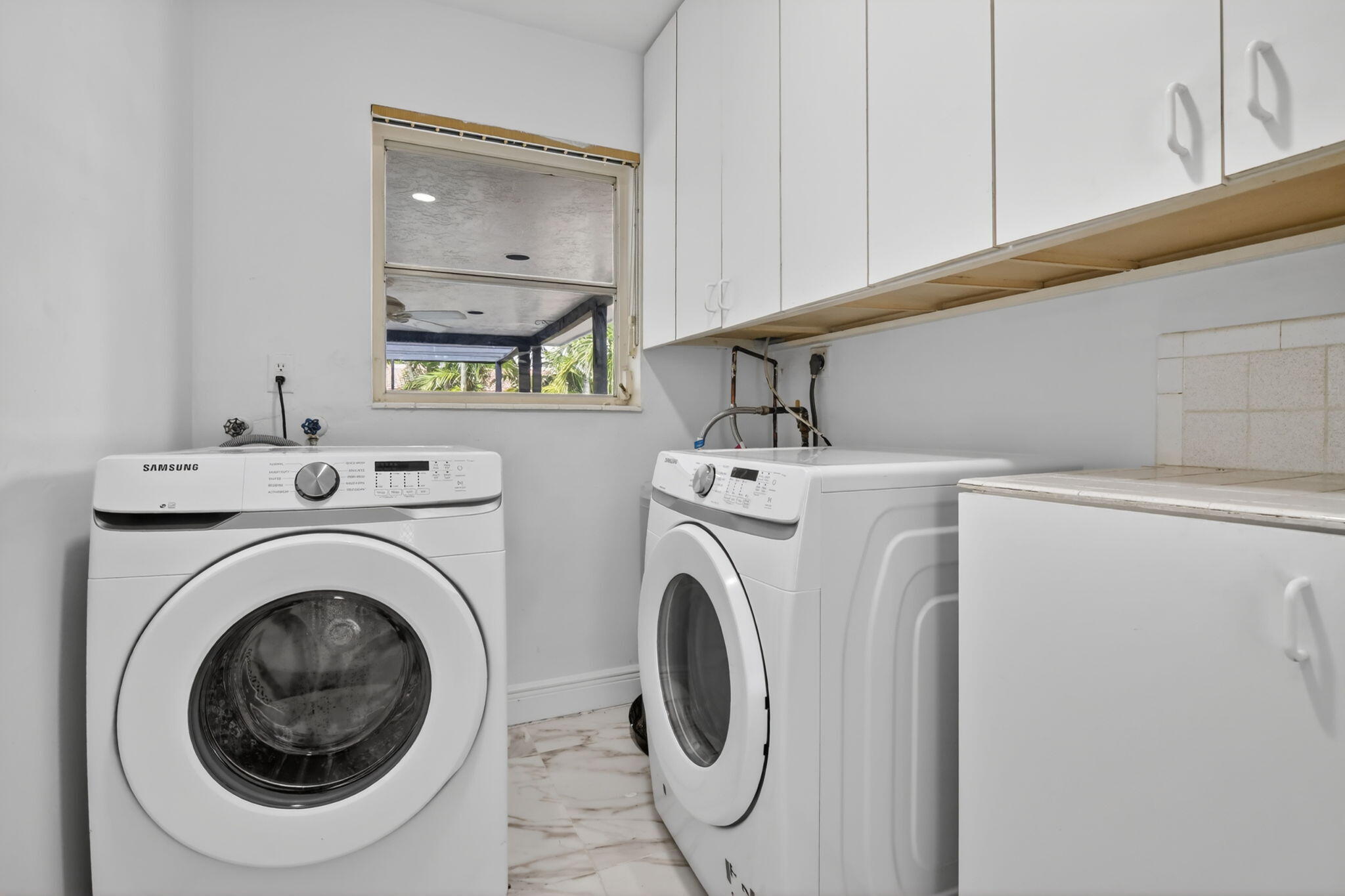 CORAL RIDGE ISLES - Residential