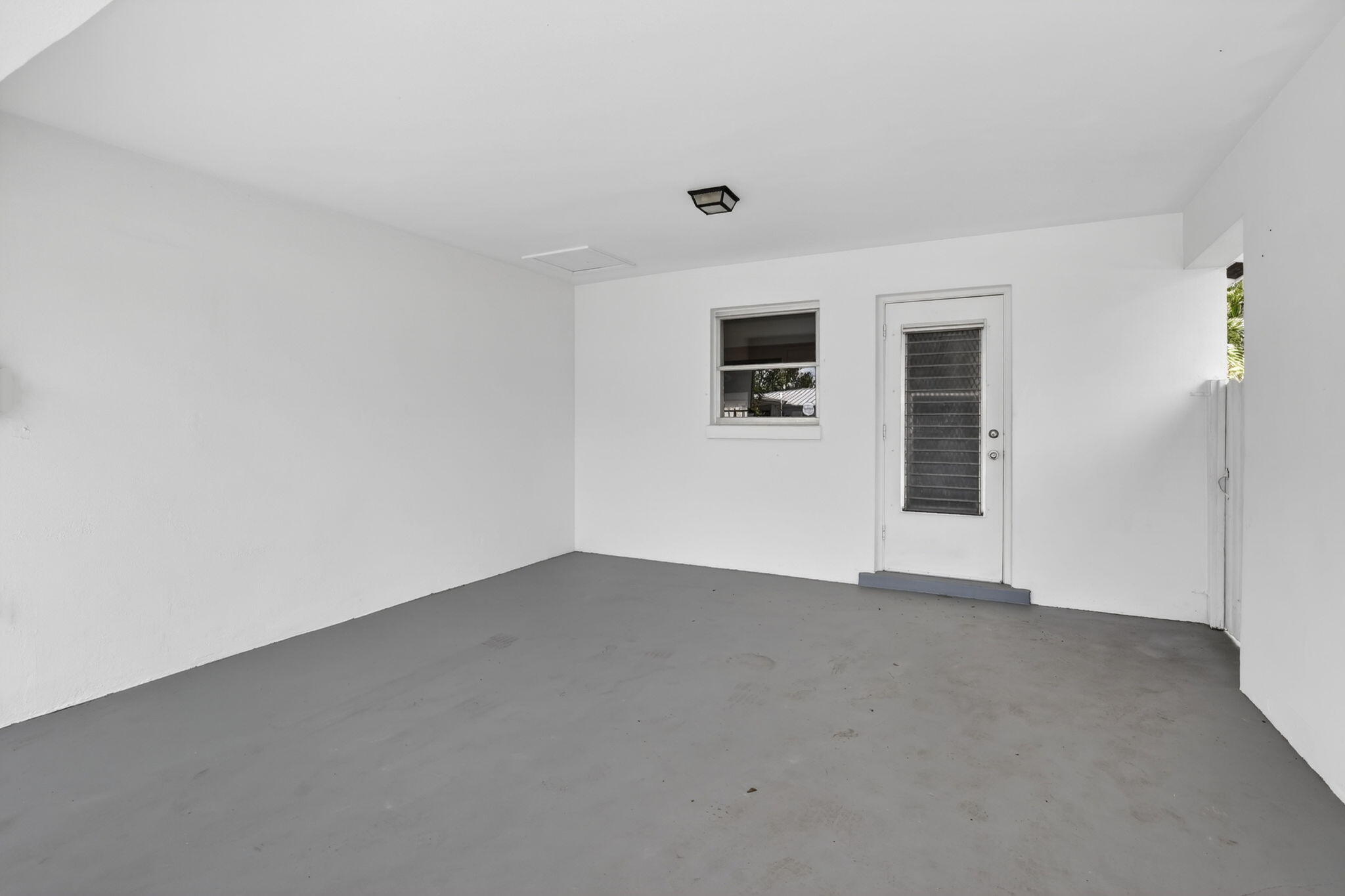 CORAL RIDGE ISLES - Residential