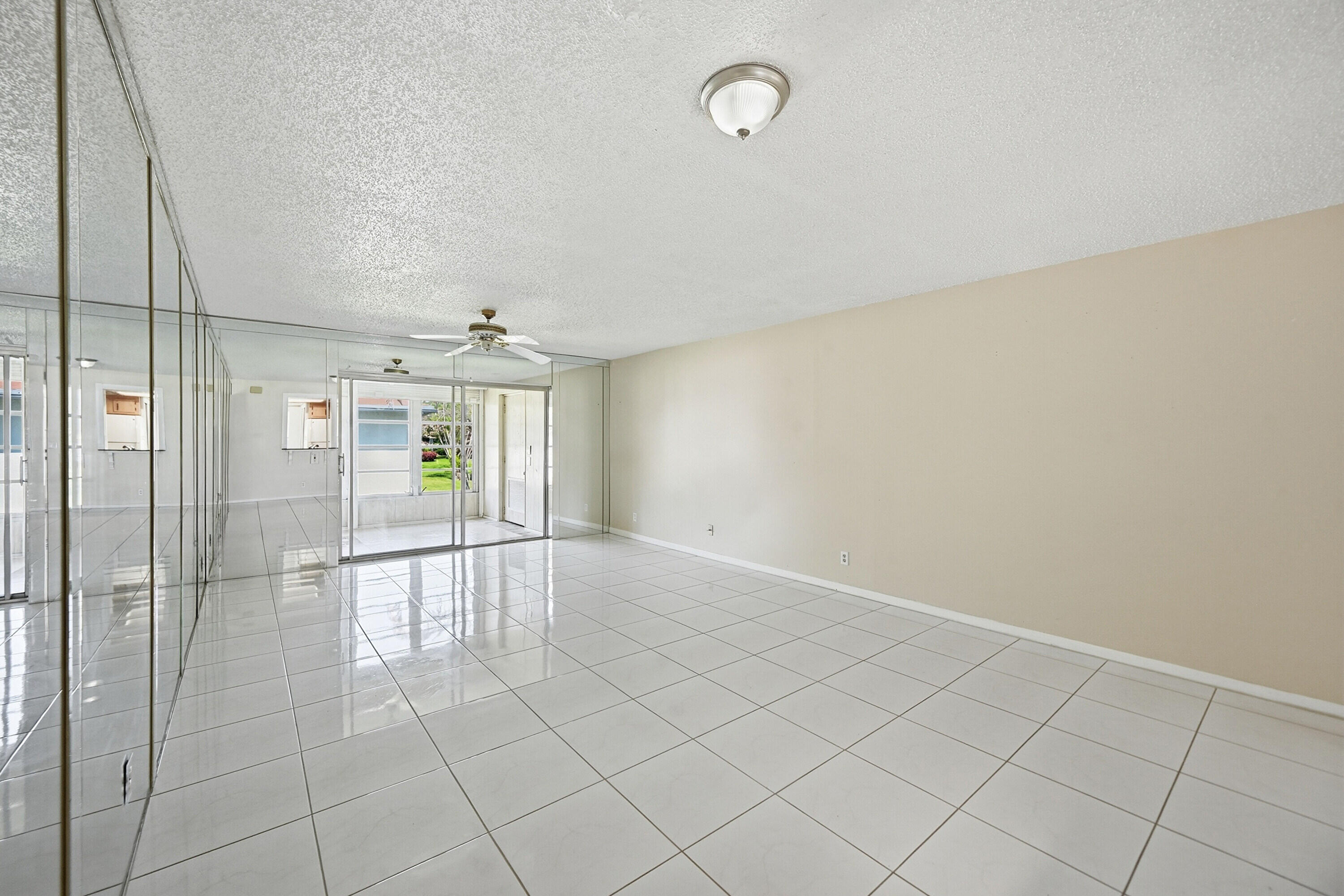 VILLAGES OF ORIOLE DEAUVILLE CONDO - Residential