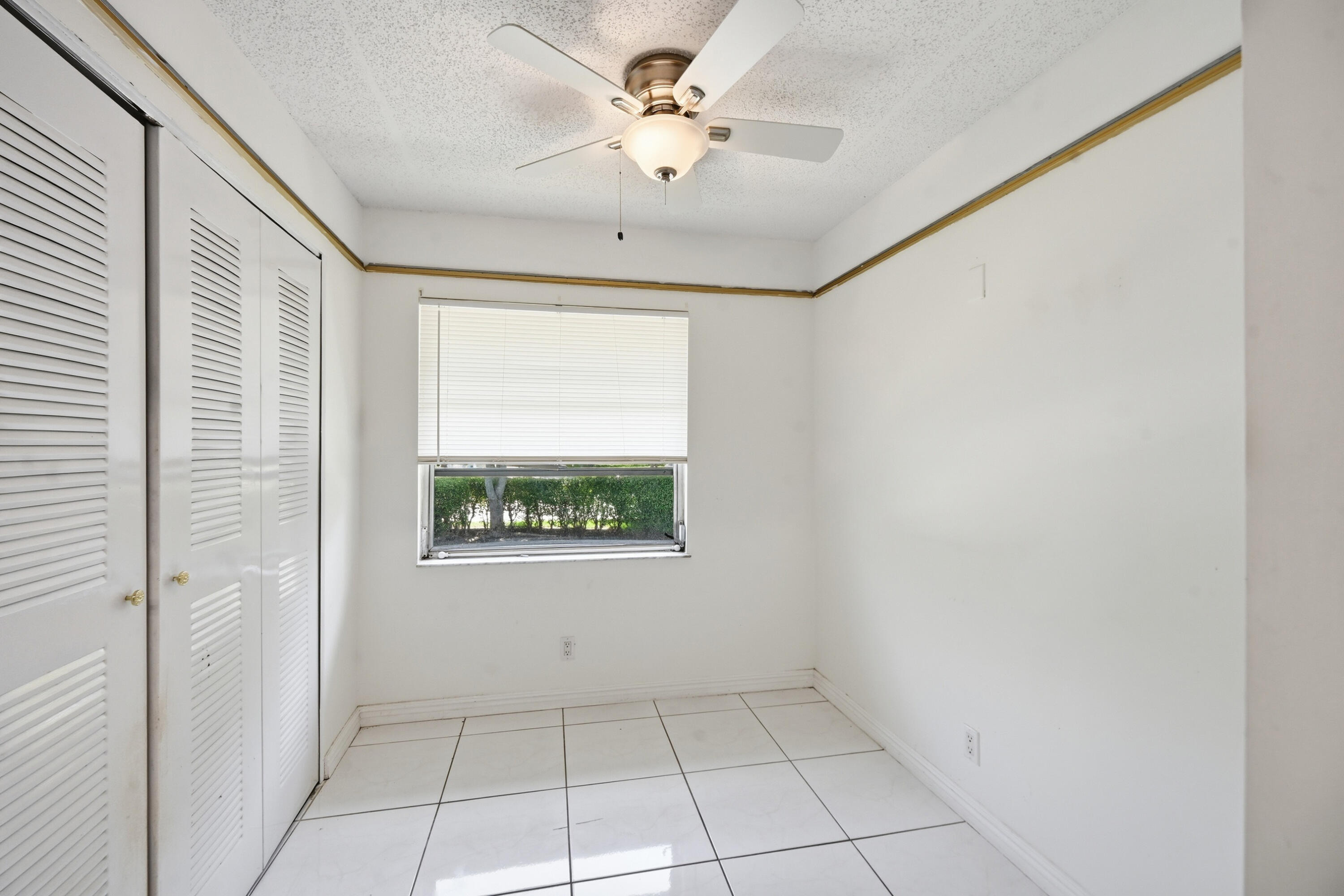 VILLAGES OF ORIOLE DEAUVILLE CONDO - Residential