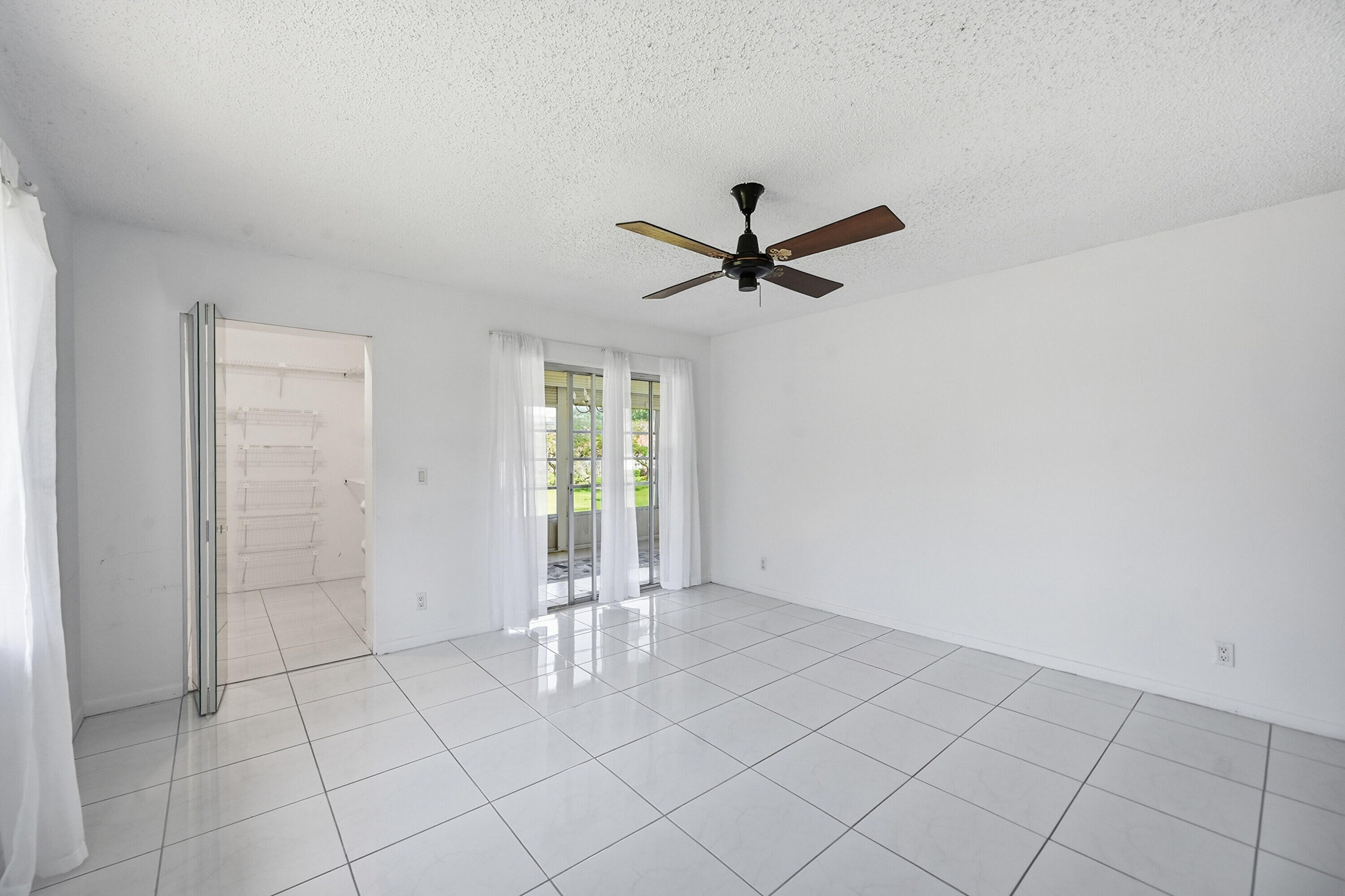 VILLAGES OF ORIOLE DEAUVILLE CONDO - Residential