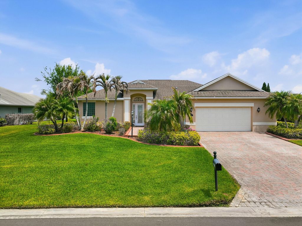 Photo of 1215 Southlakes Way SW, Vero Beach, FL 32968 (MLS # B26022998)