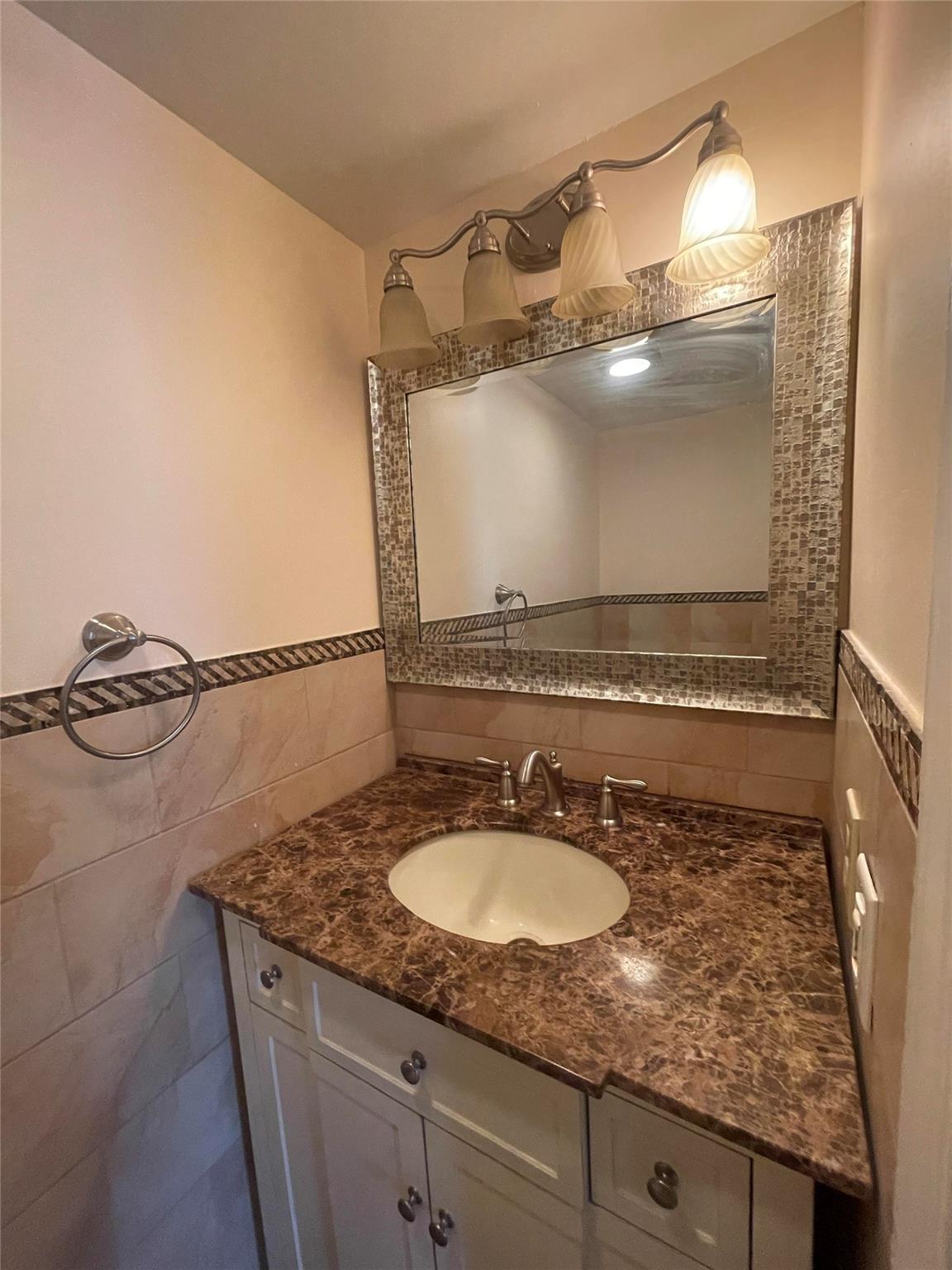 Bay Colony Club Condo - Residential Lease