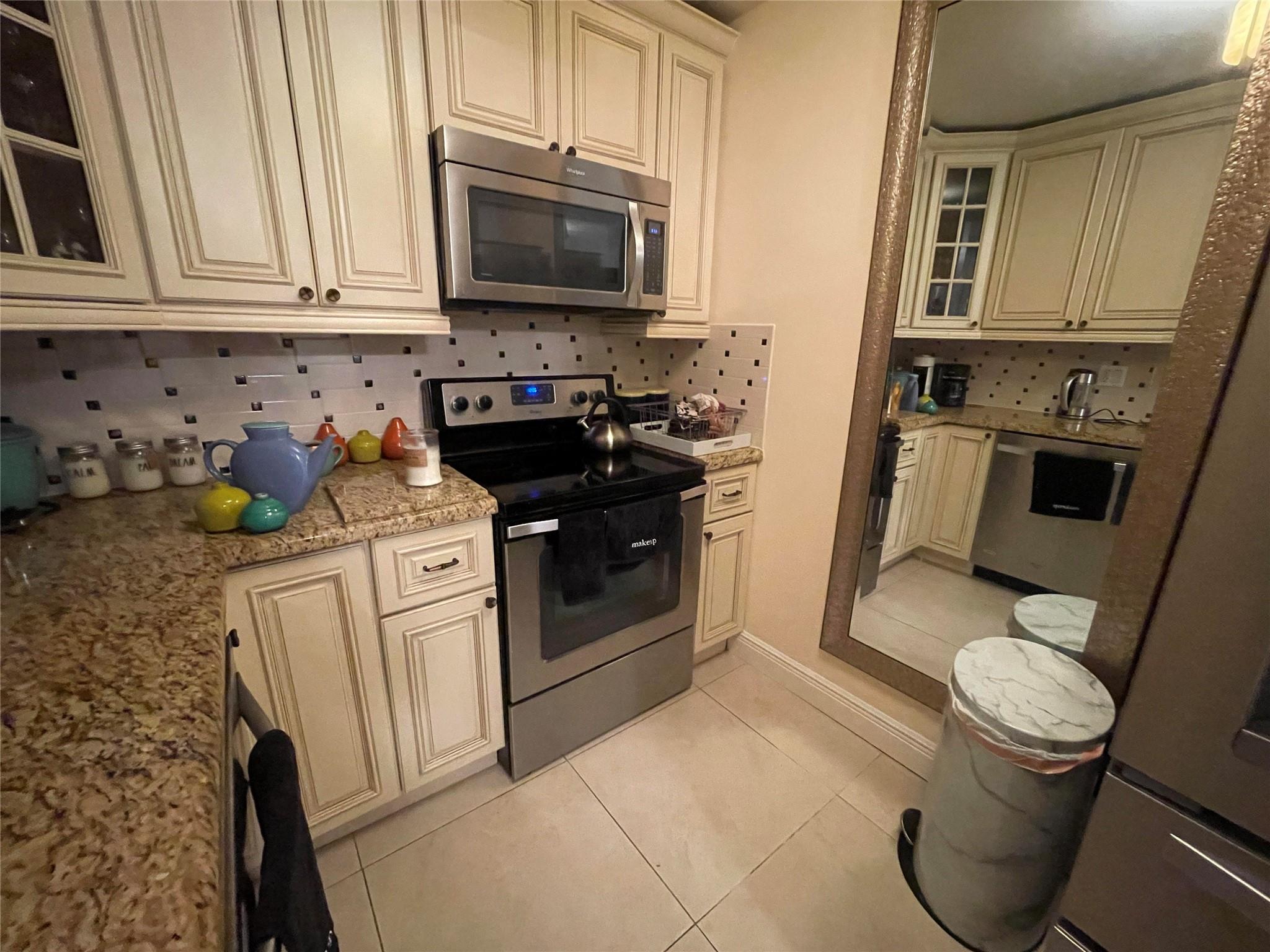 Bay Colony Club Condo - Residential Lease