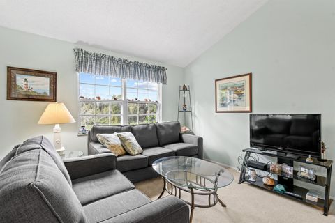 Condominium in Port St Lucie FL 1602 Green Acres Circle Cir 8.jpg