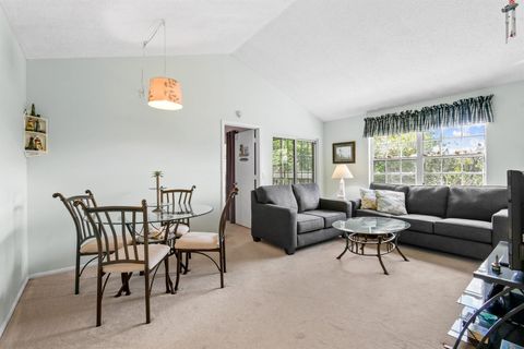 Condominium in Port St Lucie FL 1602 Green Acres Circle Cir 6.jpg