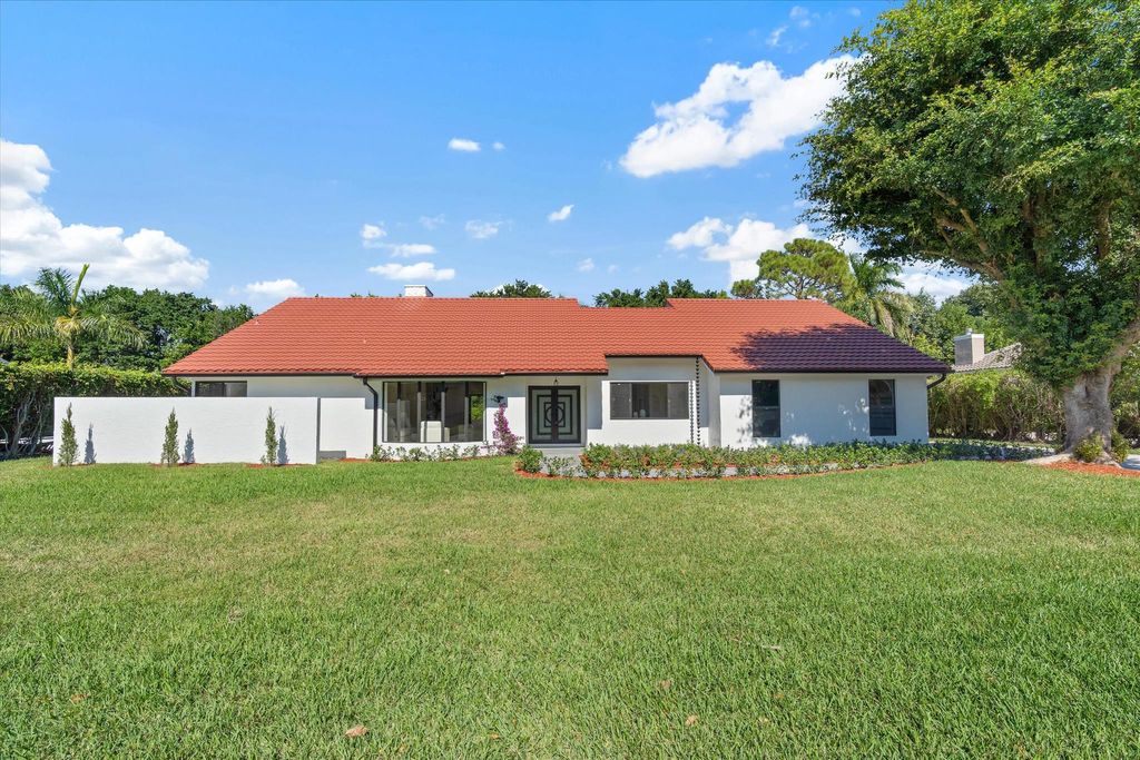 Photo of 4543 Gleneagles Drive, Boynton Beach, FL 33436 (MLS # R11150570)