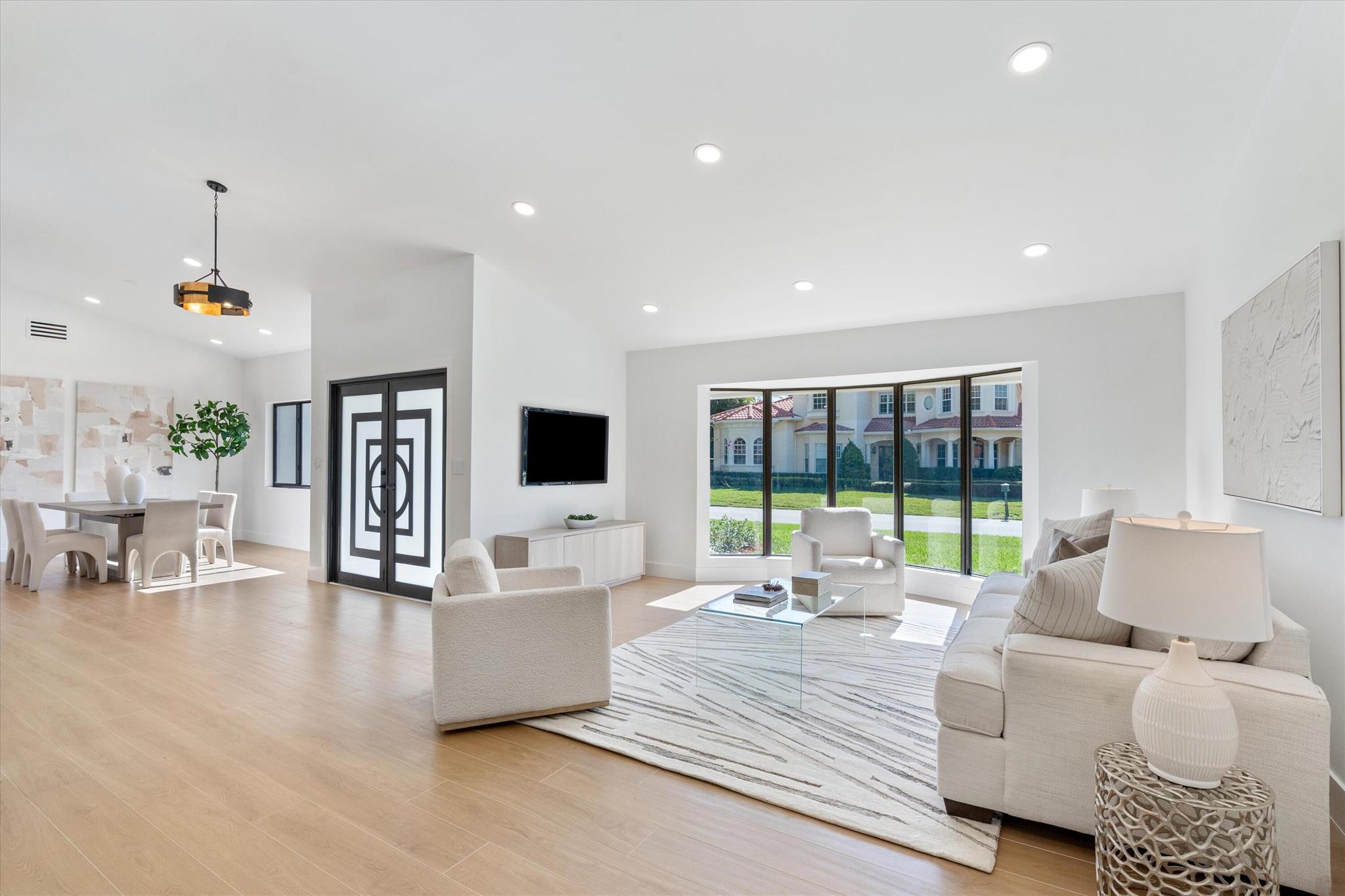 4543 Gleneagles Drive