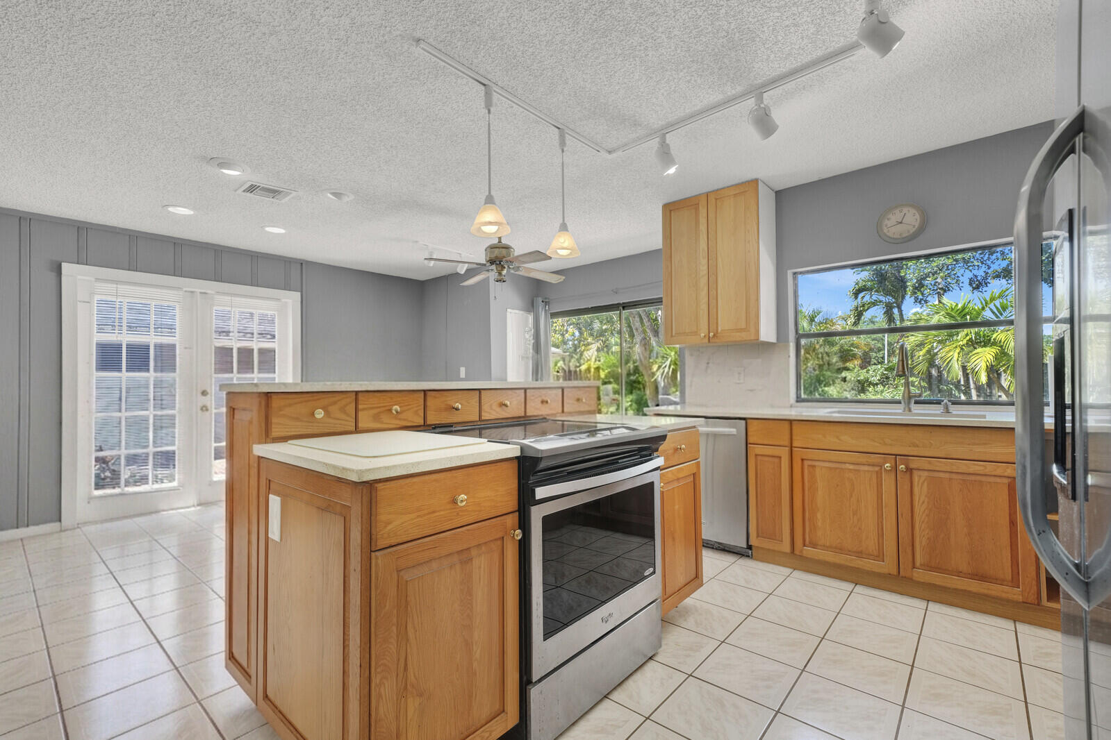 VISTA VERDE SEC 1 OF VIA VERDE - Residential