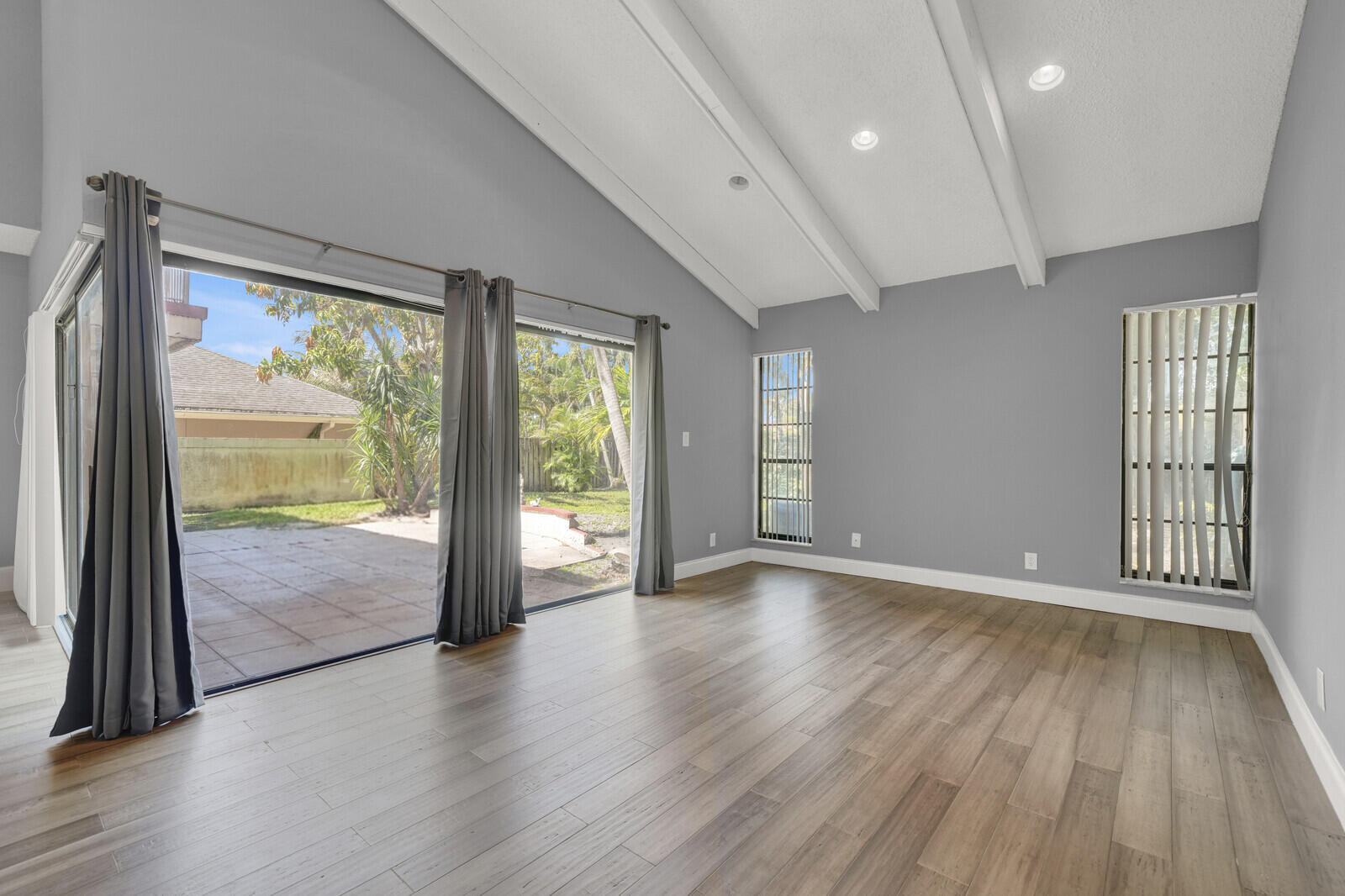 VISTA VERDE SEC 1 OF VIA VERDE - Residential