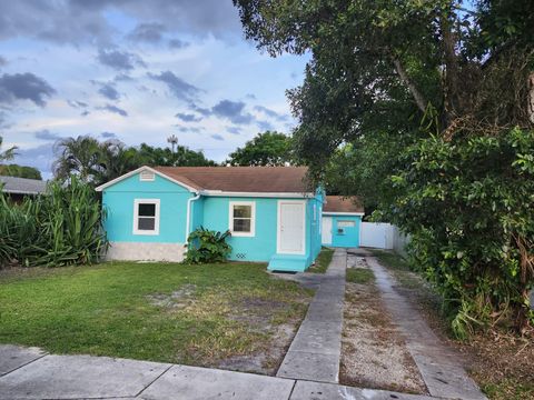 A home in Lake Worth Beach