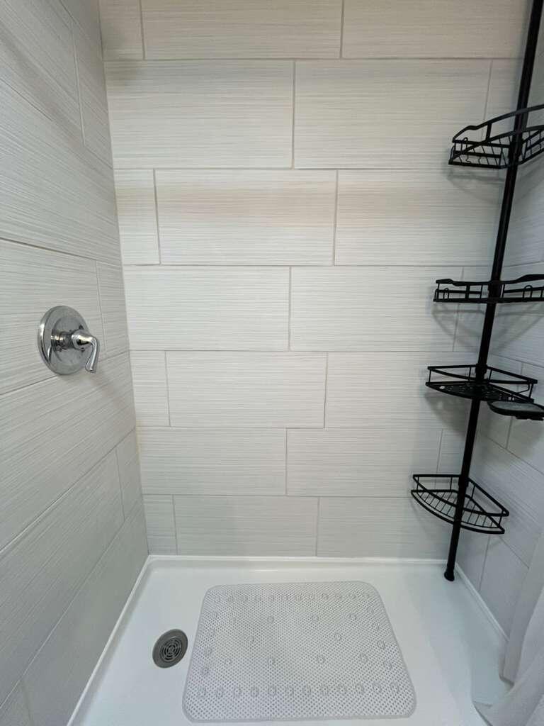 COMMONWEALTH MOBILE ESTATES - Residential