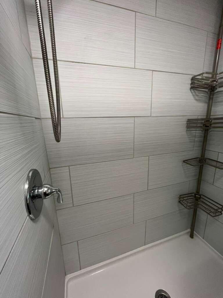 COMMONWEALTH MOBILE ESTATES - Residential