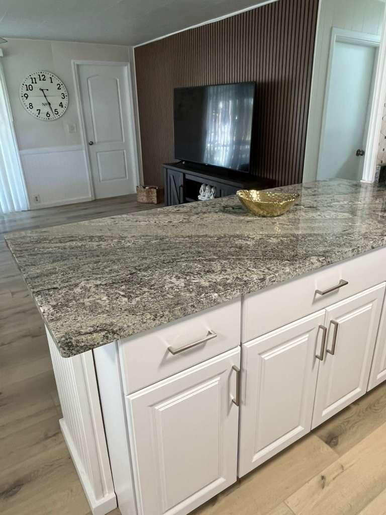 COMMONWEALTH MOBILE ESTATES - Residential