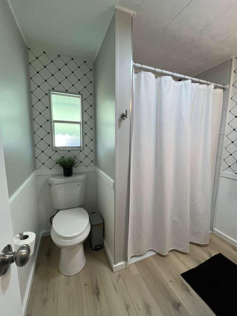 COMMONWEALTH MOBILE ESTATES - Residential