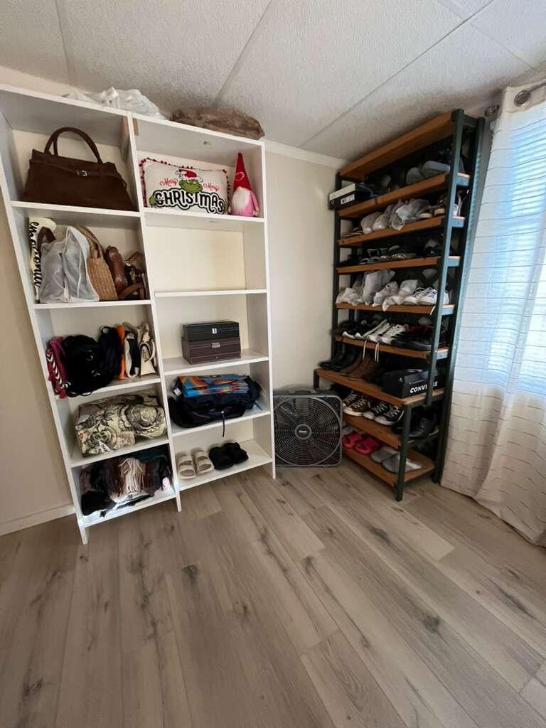 COMMONWEALTH MOBILE ESTATES - Residential