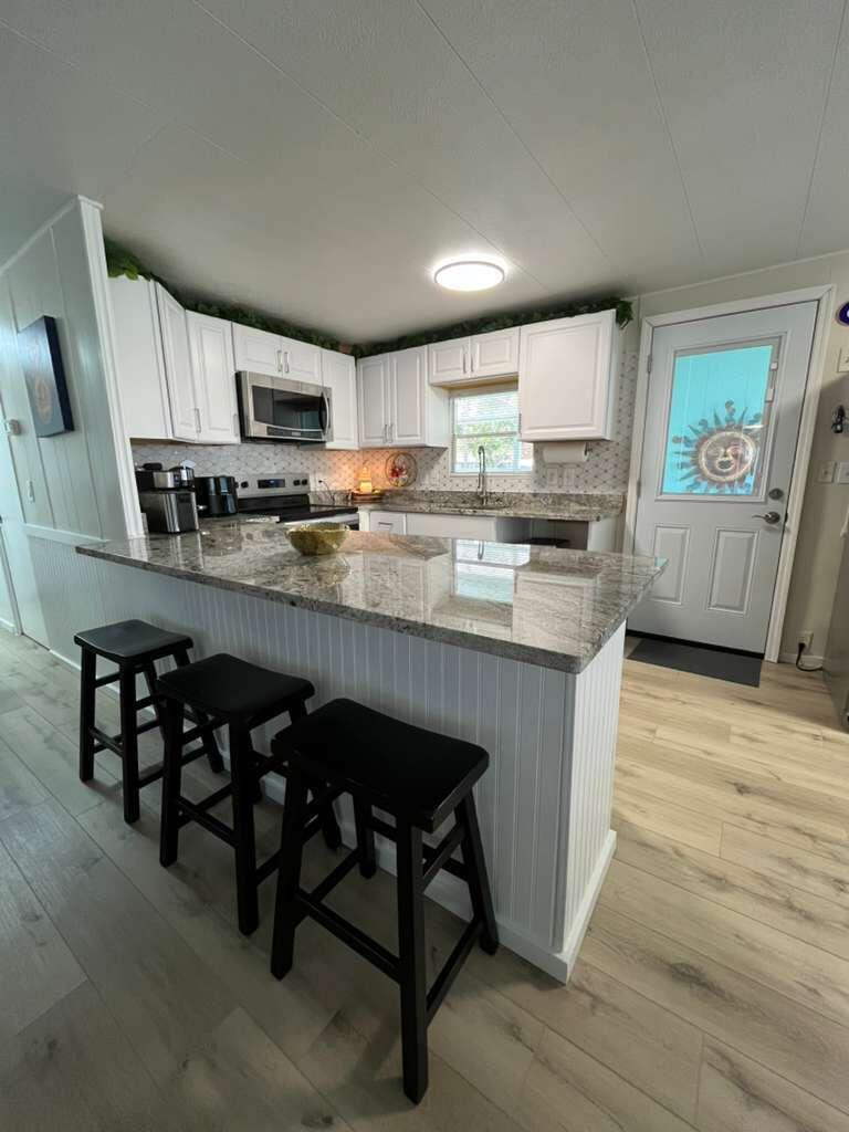 COMMONWEALTH MOBILE ESTATES - Residential