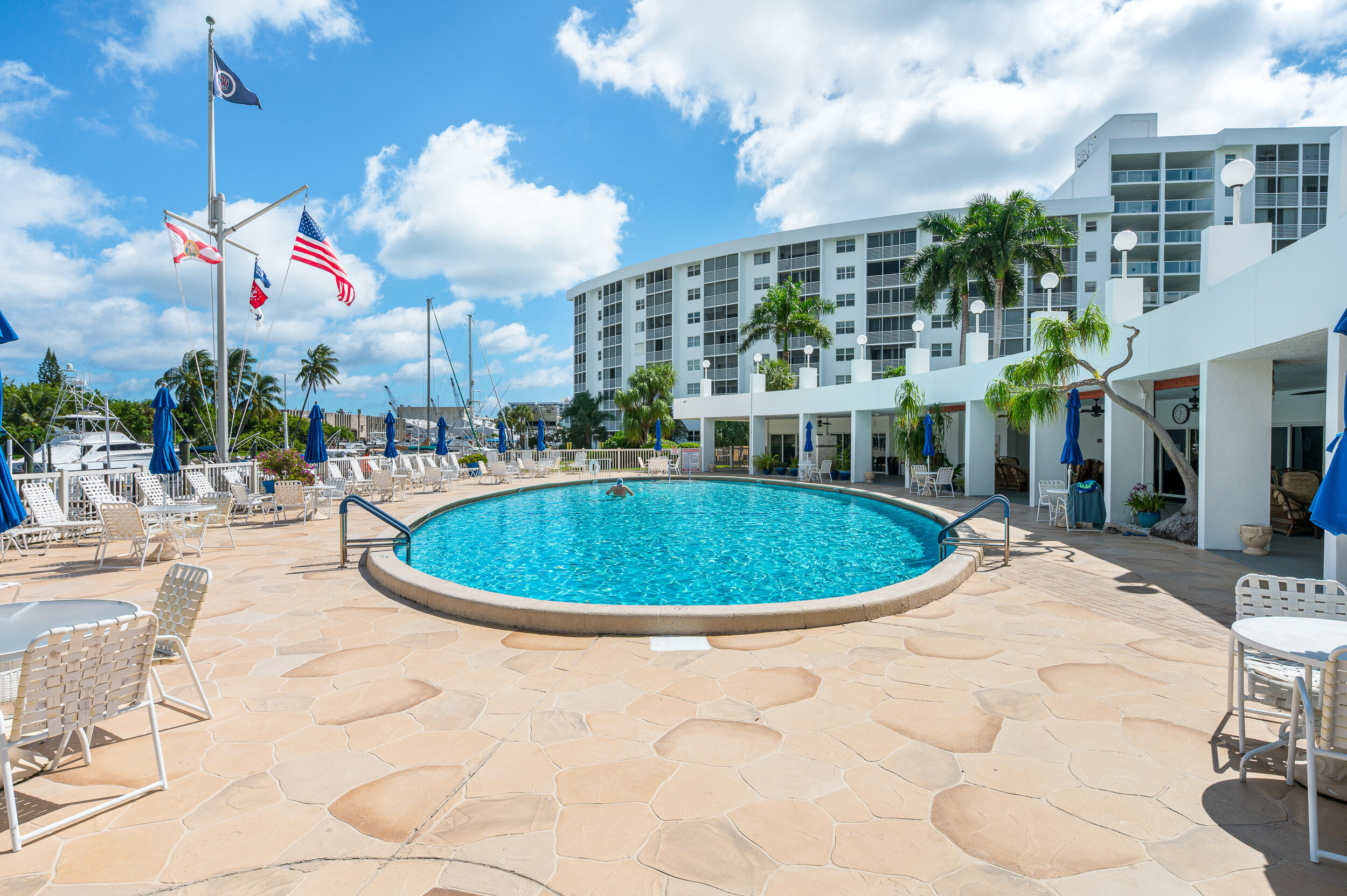 GARDEN-AIRE VILLAGE - Residential