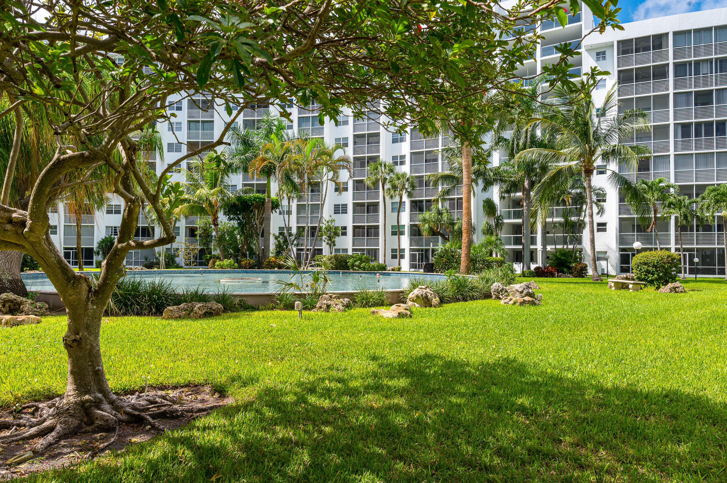 GARDEN-AIRE VILLAGE - Residential