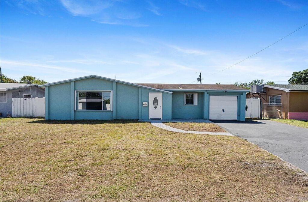 Photo of 6560 Hayes Street, Hollywood, FL 33024 (MLS # R11137726)