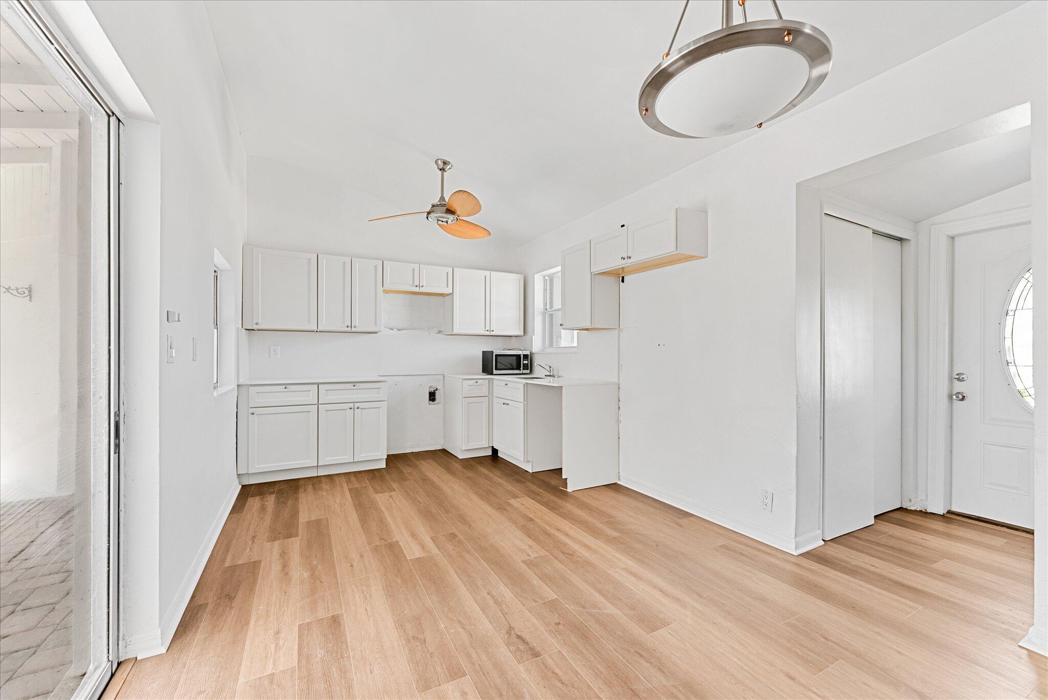 FLEETWOOD MANOR SECOND AD - Residential