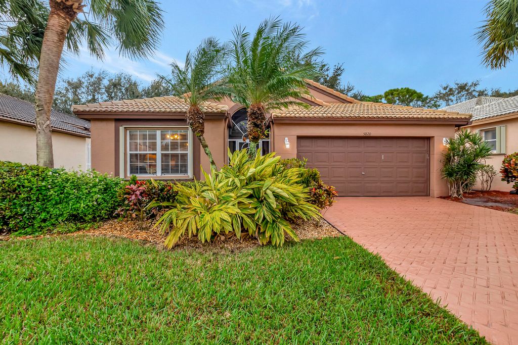 Photo of 5820 Seashell Terrace, Boynton Beach, FL 33437 (MLS # R10942670)