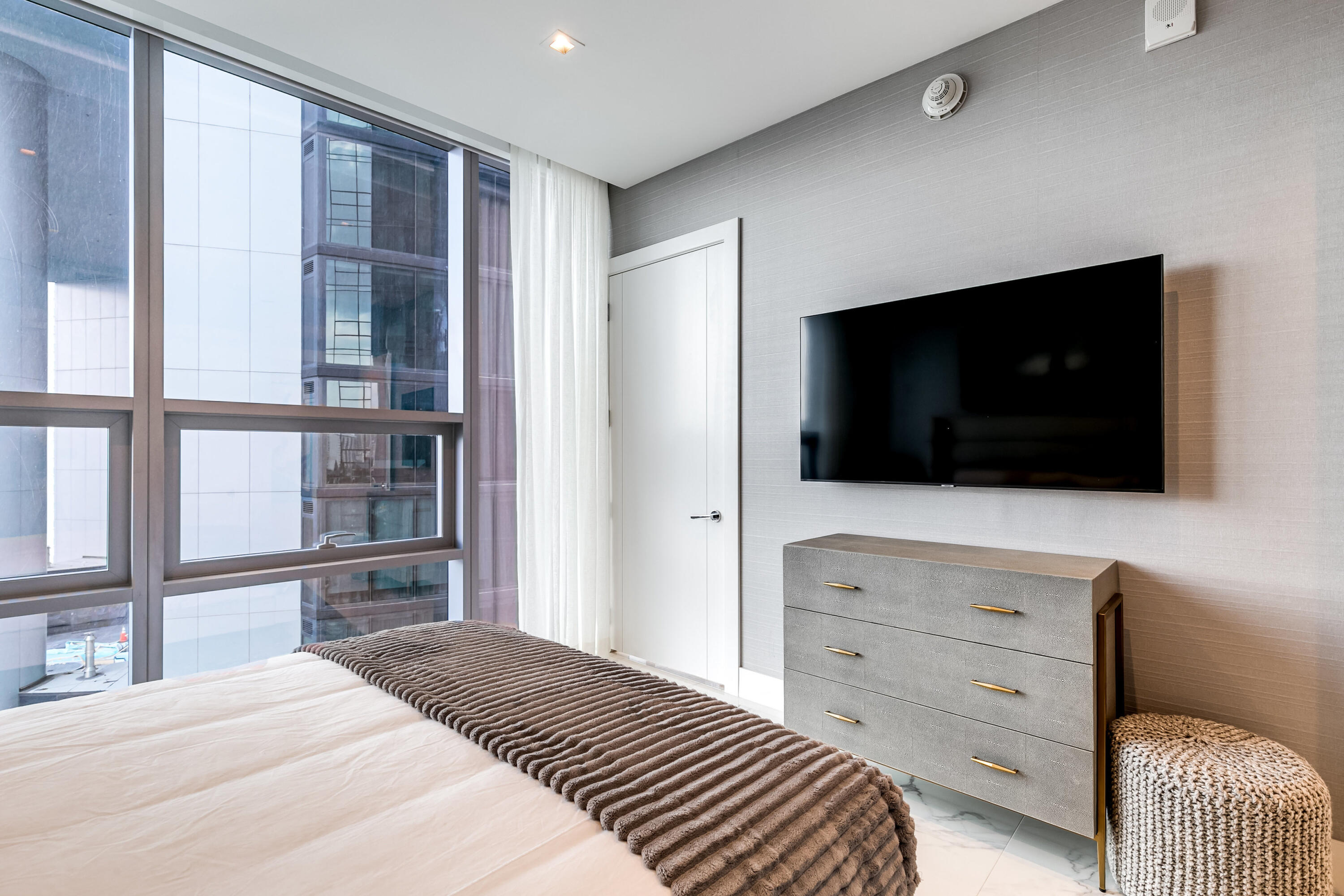 Turnberry Ocean Club - Residential