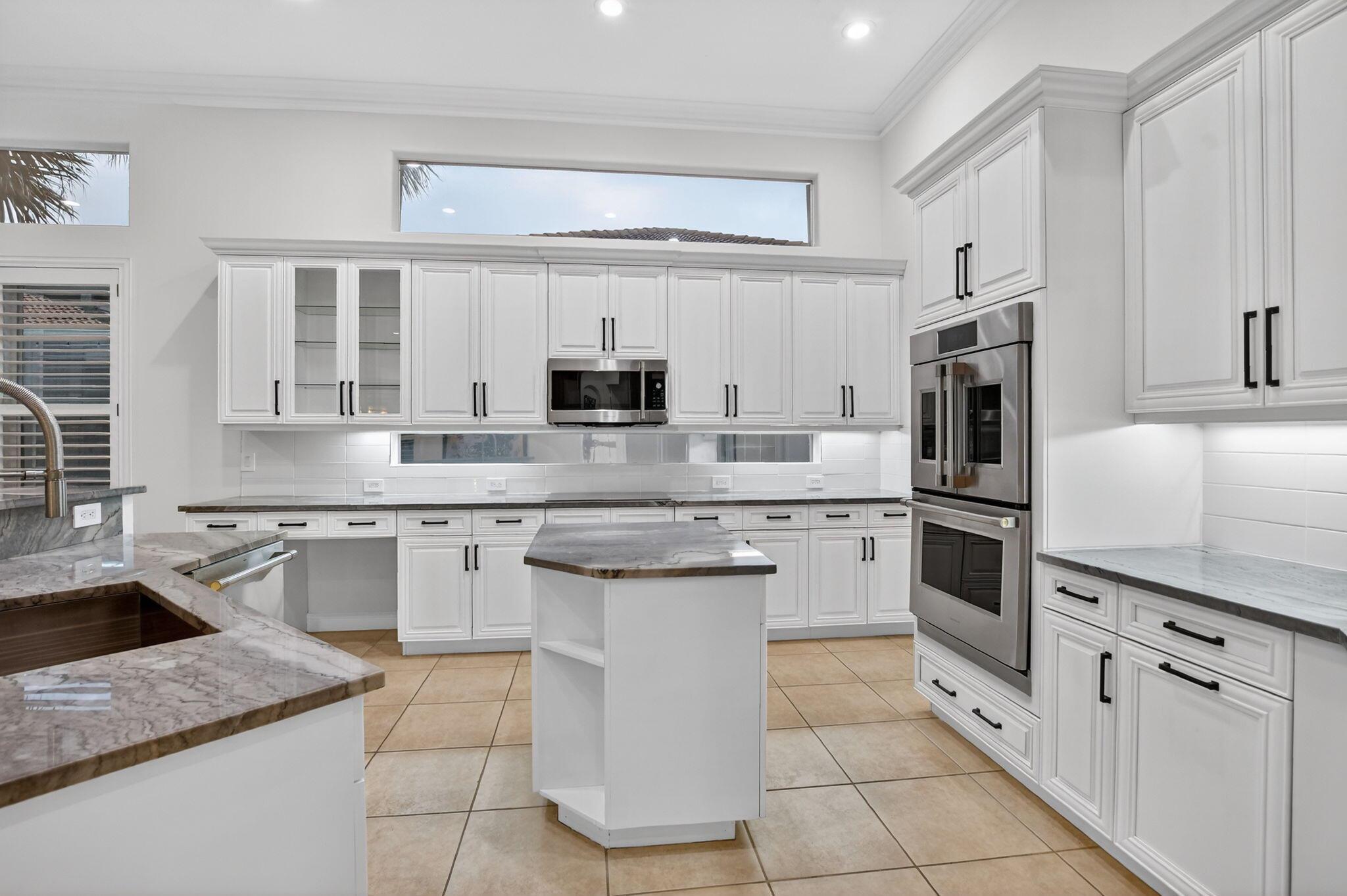 Mizner Country Club - Residential