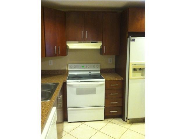 CORAL PLAZA CONDO - Residential Lease