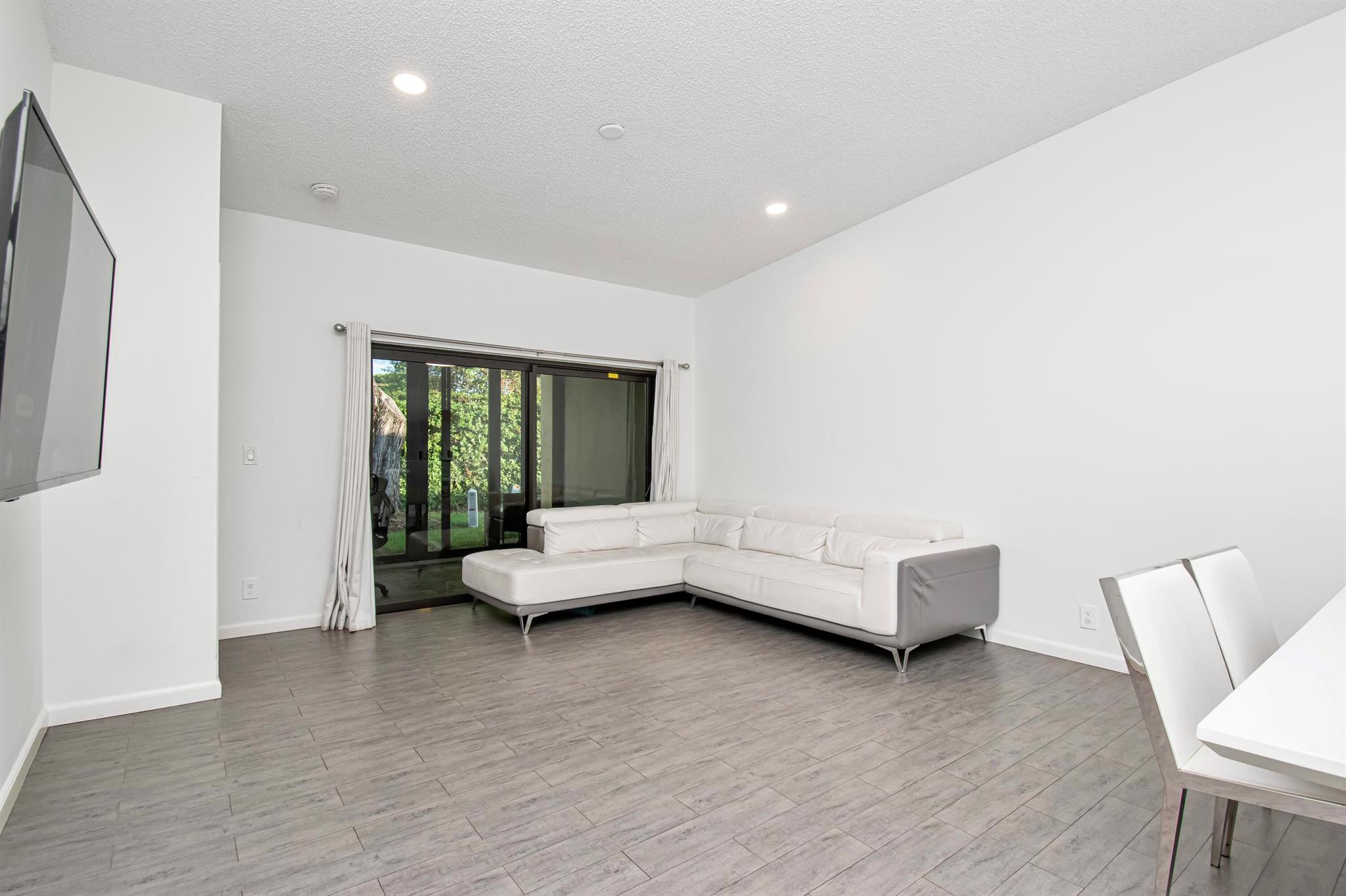 THORNHILL GLEN - Residential