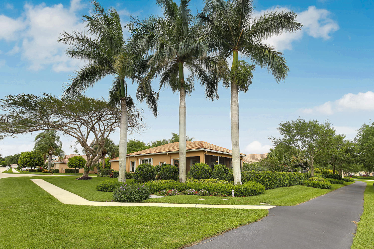 HUNTINGTON WALK 1 - Residential