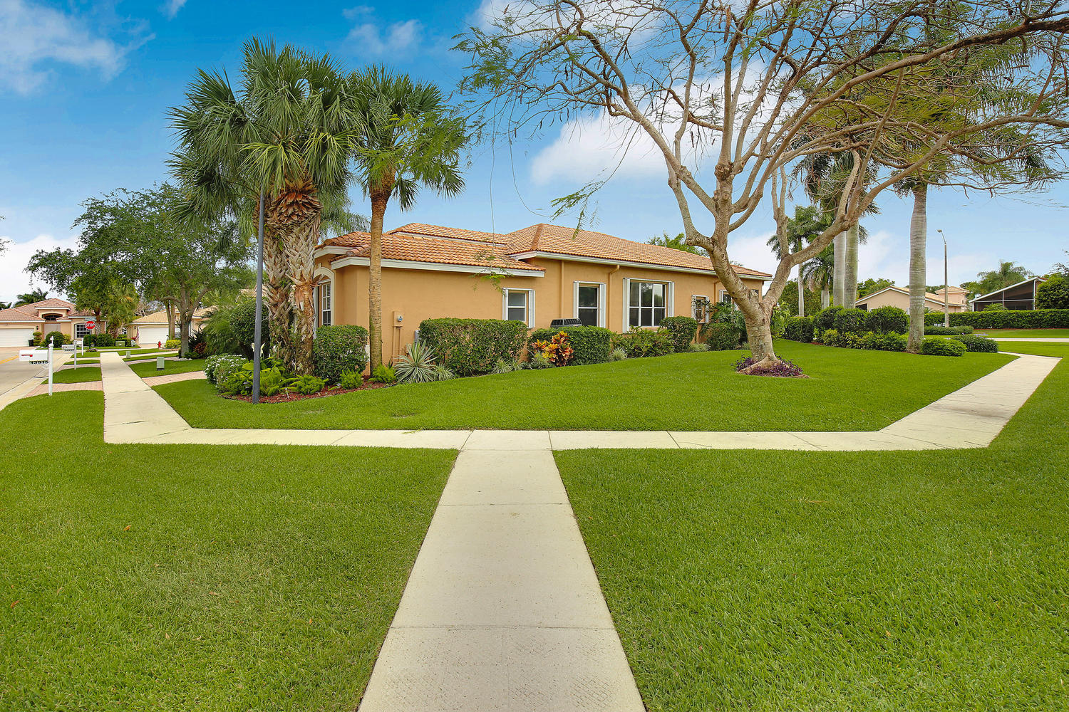 HUNTINGTON WALK 1 - Residential