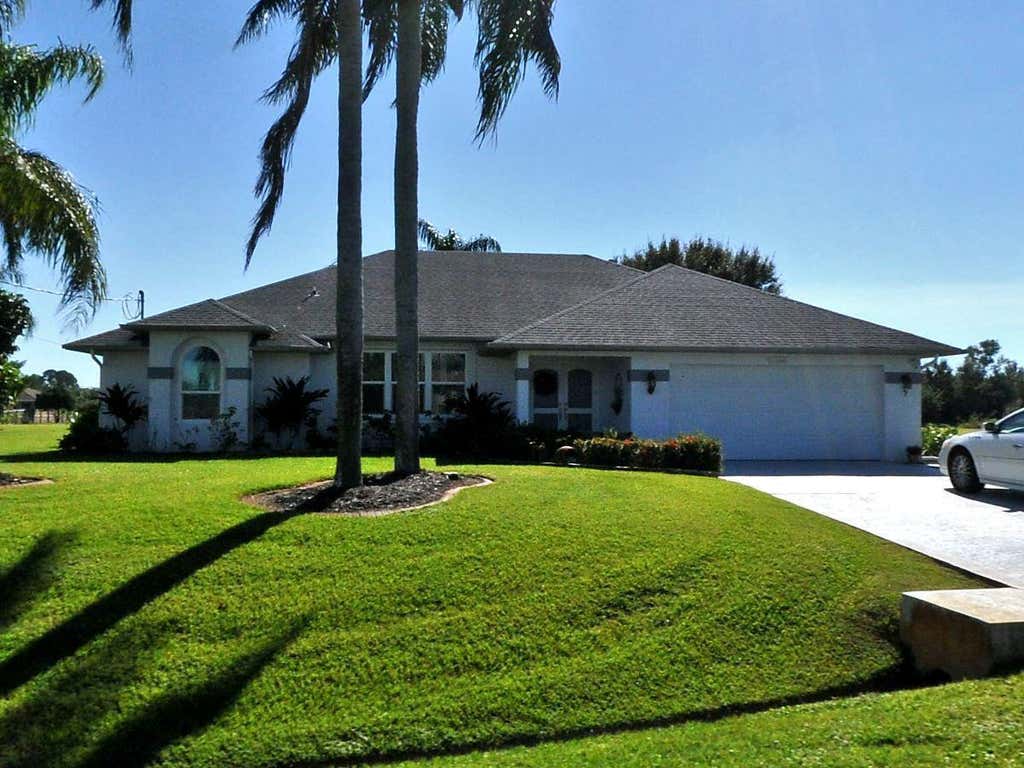 Photo of 106 SW Wind Circle, Port Saint Lucie, FL 34953 (MLS # R11060917)