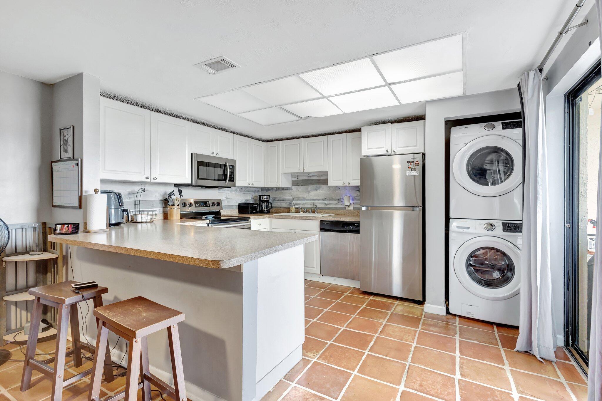 FRENCH QUARTER 3 - Residential Lease