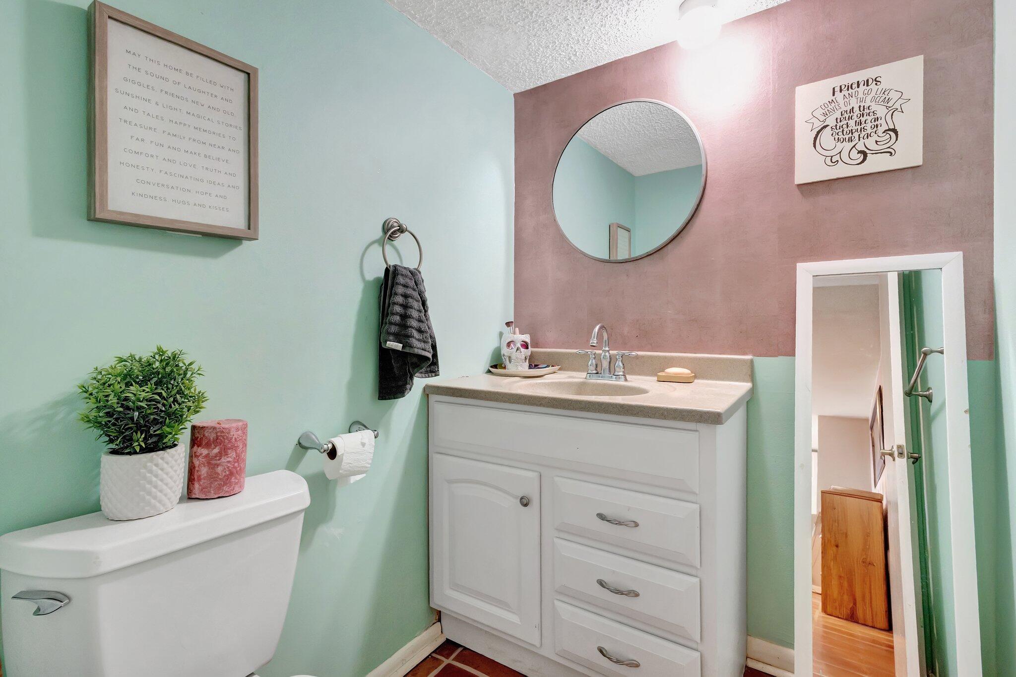 FRENCH QUARTER 3 - Residential Lease