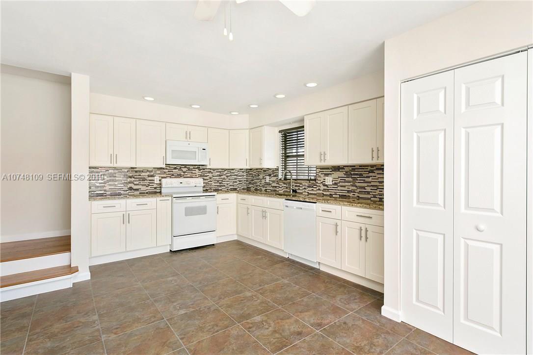 1437 PRINCETON Lane