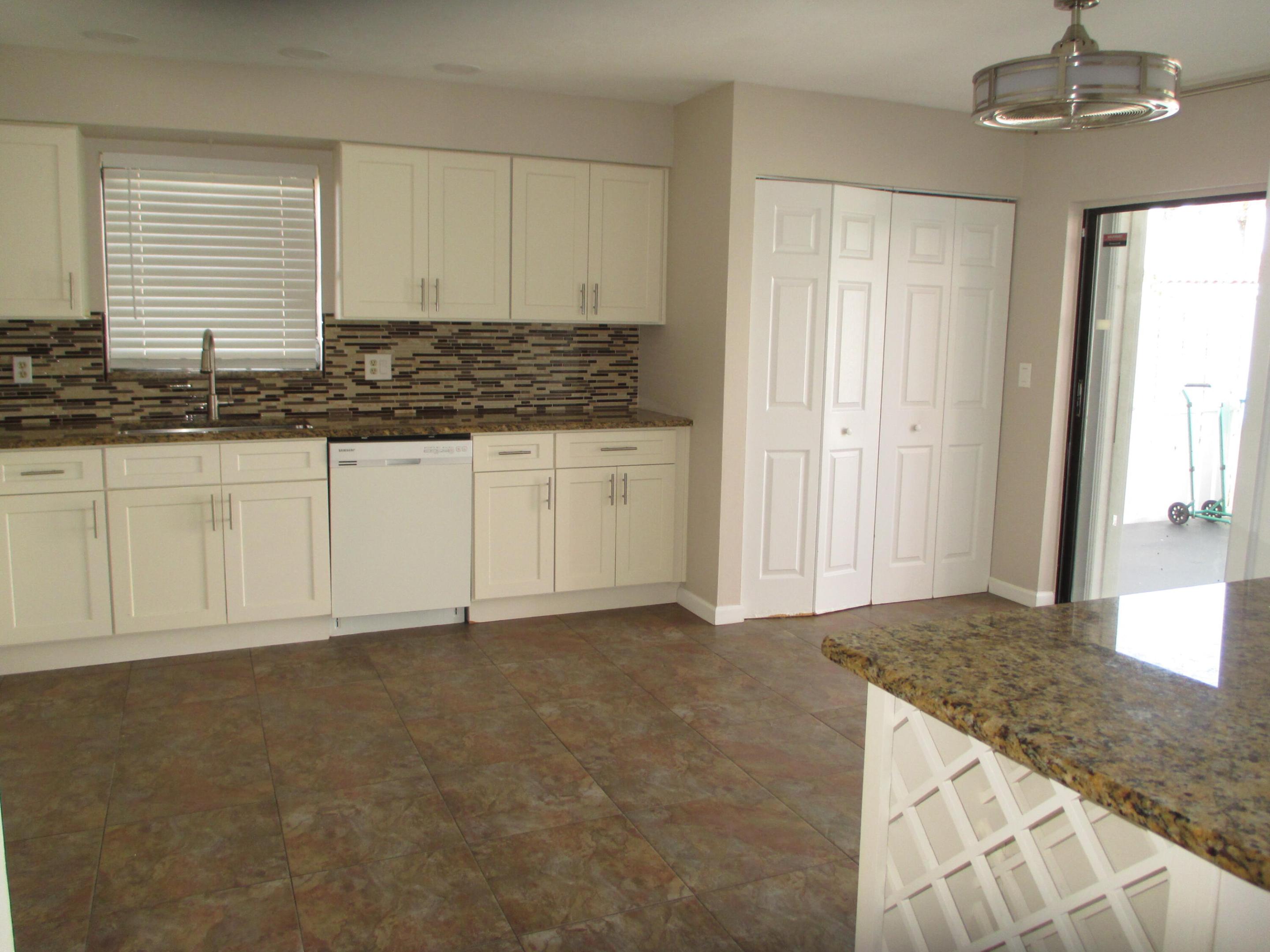 1437 PRINCETON Lane