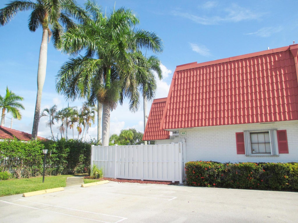 Photo of 1437 PRINCETON Lane, Boynton Beach, FL 33426 (MLS # B26068350)