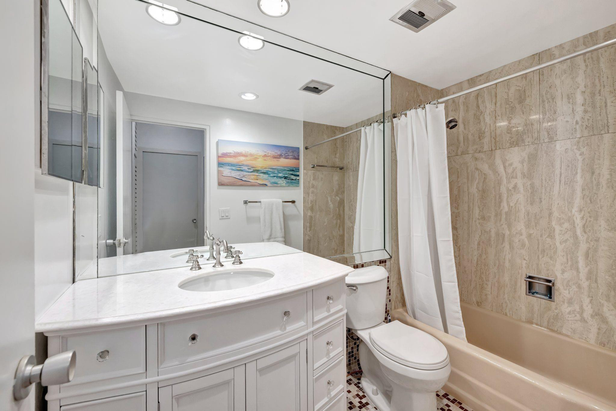 Coral Ridge Towers North - Residential